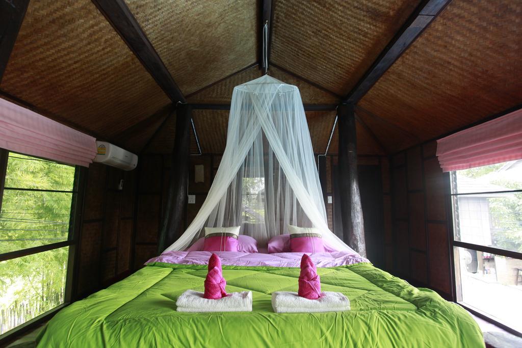 Banyen Villa San Sai Bilik gambar