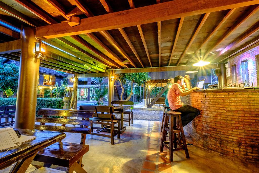Banyen Villa San Sai Luaran gambar
