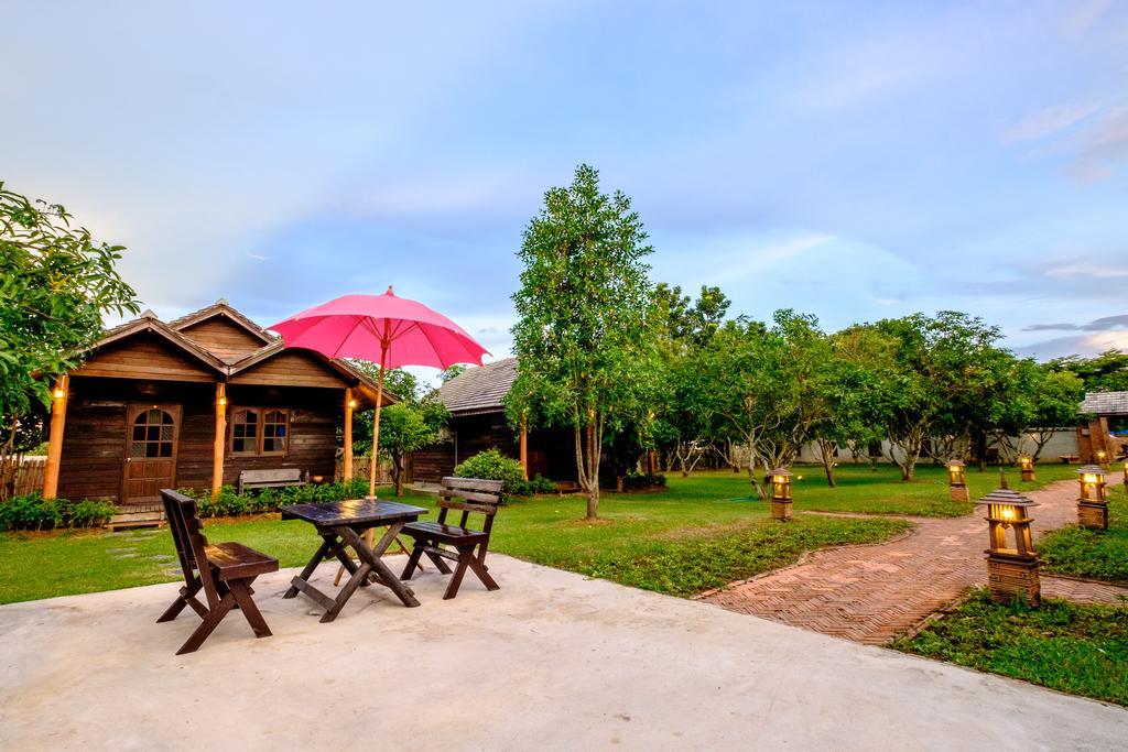 Banyen Villa San Sai Luaran gambar