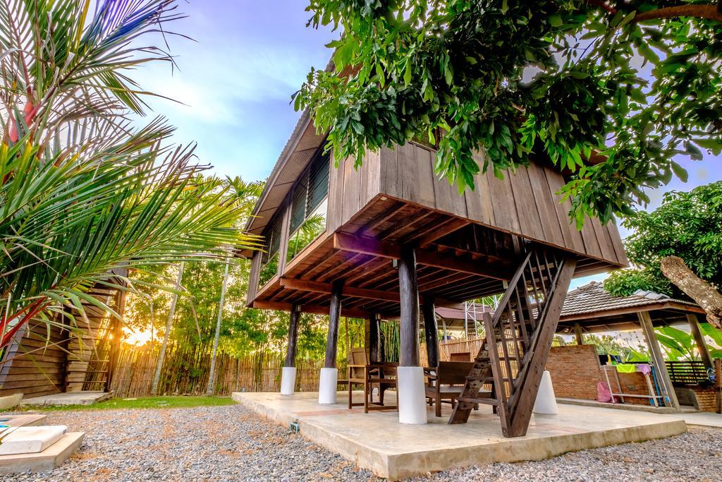Banyen Villa San Sai Bilik gambar